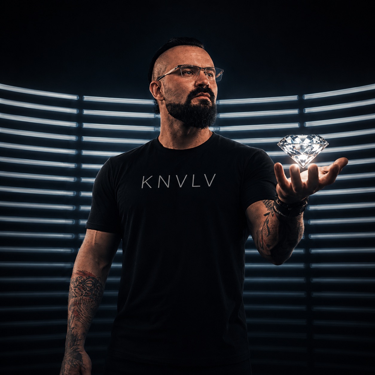 Артём Коновалов — автор проекта KNVLV